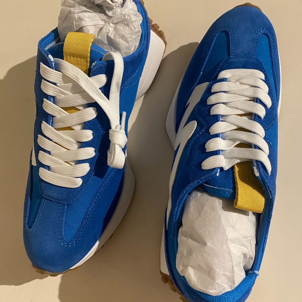 Blue Retro Style Steve Madden Shoes 9.5